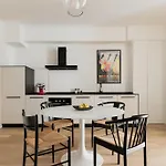 Apartment The Collector - Design Boutique By The Grand Canal, Ponterosso