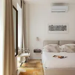 The Collector - Design Boutique By The Grand Canal, Ponterosso