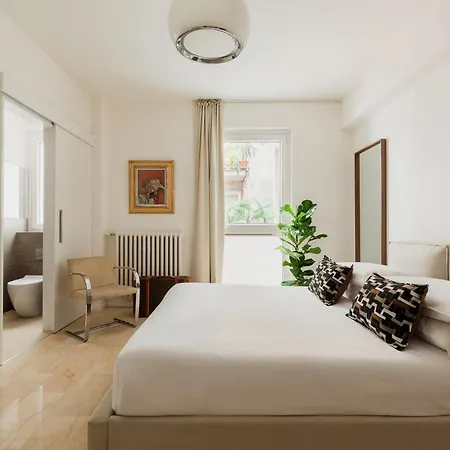 The Collector - Design Boutique By The Grand Canal, Ponterosso * Триест