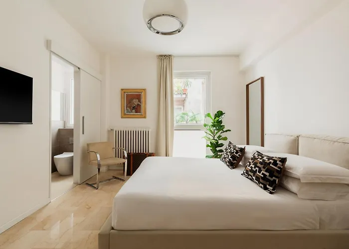 The Collector - Design Boutique By The Grand Canal, Ponterosso * Triest