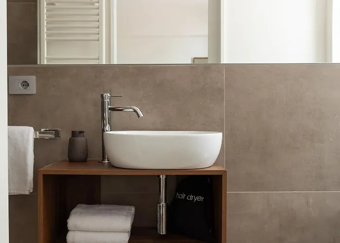 Apartment The Collector - Design Boutique By The Grand Canal, Ponterosso Triest